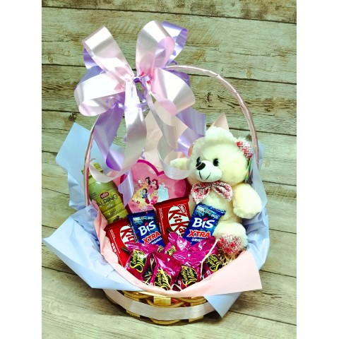 Cesta "Eu Amo Chocolate" com Pelúcia